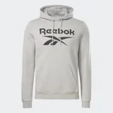 Sudadera con capucha Reebok para hombre, color gris melange, con logo Reebok Vector estampado en negro en el pecho. Presenta bolsillo canguro frontal y cordones ajustables en la capucha.