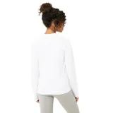 Remera deportiva blanca de manga larga con cuello en V y logo de la marca en el pecho.