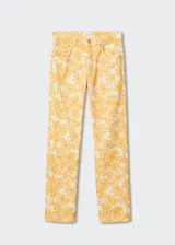 Pantalón de jean recto con estampado de flores amarillas.