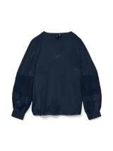 Camisa azul marino con escote en V, mangas largas abullonadas con detalle bordado y calce regular.