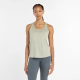 Musculosa deportiva New Balance Athletics Tank, color verde claro, con logo de la marca en el pecho.