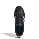 Championes Adidas Urban Barreda T de hombre, color negro con las tres tiras blancas. Capellada de cuero sintético y gamuza, interior textil, plantilla acolchada y suela de goma.