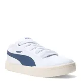 Championes urbanos Puma Park Life Style Easy, color blanco con detalles en azul marino y suela color crema.