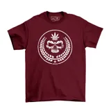 Remera azul marino de algodón con estampa circular en el frente que incluye un cráneo, una hoja de marihuana y la inscripción "Emexem".