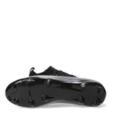 Championes de fútbol Umbro modelo Vibe HG para hombre, color negro con detalles gráficos en gris. Cuentan con capellada sintética resistente, cierre de cordones y suela con tapones diseñada para superficies de césped natural o artificial.