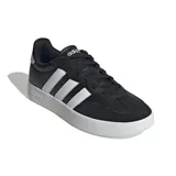 Championes Adidas Barreda M, color negro con las tres tiras laterales en blanco y suela blanca.