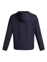 Campera cortaviento para hombre, color azul marino, con cierre frontal y capucha ajustable con cordones. Presenta el logo de Under Armour en blanco en el pecho izquierdo y detalles en blanco en las mangas.