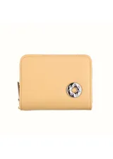 Monedero pequeño color amarillo ocre con cierre de cremallera y múltiples compartimentos internos.