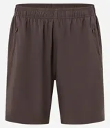 Bermuda deportiva color marrón oscuro, con cintura elástica y cordón ajustable. Incluye bolsillos laterales con cierre de cremallera y un pequeño recorte lateral con perforaciones.