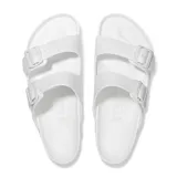 Sandalias Birkenstock Arizona Eva de goma color blanco, con doble tira y hebillas ajustables.