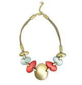 Collar corto con piezas ovaladas unidas con eslabones dorados, combinando dorado, coral y turquesa.