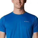 Remera deportiva Columbia Hike Crew color borgoña, de corte clásico y manga corta, con logo estampado en el pecho. Confeccionada en poliéster con tecnología Omni-Wick para absorción de la humedad y control de olores.