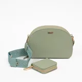 Bandolera color verde agua con correa ancha de tela estampada y monedero pequeño con cierre.