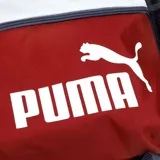 Mochila Puma Phase colorblock en gris, blanco y rojo, con logo Puma estampado en blanco en el frente.