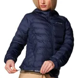 Campera puffer color borgoña con capucha, cierre frontal y bolsillos laterales con cierre. El forro termorreflectivo Omni-Heat™ retiene el calor mediante puntos plateados que reflejan el calor corporal. El aislamiento Thermarator™ 100 % poliéster reciclado te mantiene abrigado con fibras sintéticas livianas que retienen el calor incluso cuando están mojadas.