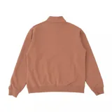 Buzo color beige con cierre de media cremallera, cuello alto y bolsillo tipo canguro. Estampado frontal con el logo de New Balance y la leyenda "Athletic Dept.".
