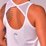 Musculosa deportiva blanca de poliéster con espalda racerback y sisas con ribete violeta.