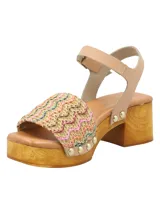 Sandalias con plataforma de madera y capellada tejida multicolor.