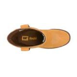 Botín de gamuza color ocre con bordados de estilo western en la caña y el empeine. Tiene taco de madera y suela de goma.