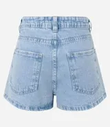 Short pollera de jean celeste con tiro alto, bolsillos delanteros y traseros, y trabillas en la cintura.