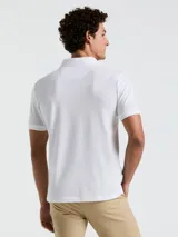 Polo blanca Original Penguin Daddy Sticker Pete Pique, corte recto, cuello con solapa y logo bordado en el pecho.