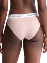 Bombacha clásica de algodón color rosa pálido, con cintura elástica blanca con logo de Calvin Klein.