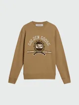 Buzo de algodón color camel con cuello redondo y estampado frontal que dice "Golden Goose Classic College" en tonos marrón y blanco.
