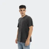 Remera de hombre Reef, corte oversize, color marrón con efecto gastado.