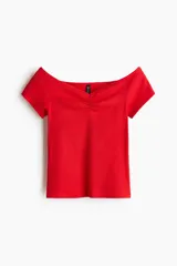 Top rojo de algodón en punto acanalado de raya fina, de manga corta con escote bote extraamplio y costura fruncida en el busto.