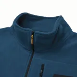 Campera polar negra de microfibra suave y ligera, con cierre completo, cuello alto, puños y cintura elásticos, y logo bordado en el pecho.