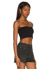 Top bandeau color crema en jersey de algodón con punto acanalado.