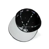 Gorro New Era 59FIFTY negro con logo de Los Angeles Dodgers bordado en azul con palmeras.