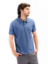 Remera polo negra de jersey con cuello clásico y tapeta de dos botones.