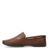 Mocasín de hombre en cuero marrón, con diseño náutico y puntera redonda.