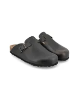 Sandalia tipo sueco de cuero sintético color marrón oscuro, con hebilla metálica ajustable y plantilla de corcho.