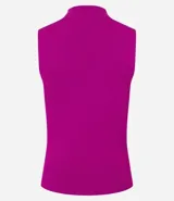 Musculosa negra de punto acanalado con cuello alto y tirantes anchos.