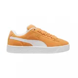 Championes Puma Suede XL, color azul con franja lateral blanca y detalles dorados.