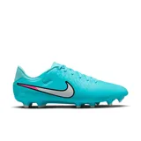 Championes de fútbol Nike Tiempo Legend 10 Academy, color celeste con detalles en blanco y rosa.