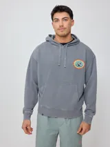 Canguro con capucha gris con efecto lavado y estampado en el frente y la espalda.