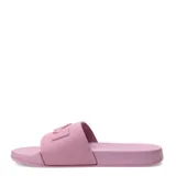 Sandalia de goma rosada con el logo de Umbro en relieve en la tira.