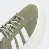 Championes Adidas Grand Court Platform color verde con detalles en blanco, confeccionados en cuero y con suela de plataforma.