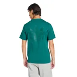 Remera Adidas Q12 Ts color verde con logo bordado en el pecho.