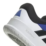 Championes Adidas Court Team Bounce, con capellada de cuero sintético blanco, detalles en azul y negro, y las tres tiras clásicas de Adidas en negro.