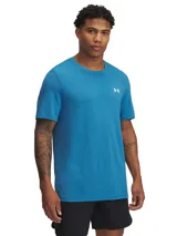 Remera deportiva Under Armour Vanish Seamless de manga corta, color celeste con sutiles detalles jaspeados. Logo de la marca estampado en el pecho.