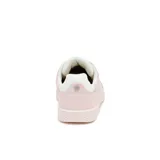 Championes Caterpillar Pause Retro T-Toe para mujer, color rosa pastel con detalles en blanco. Fabricados en cuero gamuzado con forro reciclado, plantilla de espuma EVA y suela de goma.
