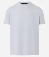 Remera de manga corta, cuello redondo y calce ajustado (slim fit), color gris claro, con textura acanalada vertical.