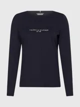 Remera de manga larga Tommy Hilfiger color azul marino, de corte ajustado y cuello redondo. Presenta el logo de la marca bordado en el pecho.