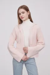 Cárdigan rosa claro con capucha, cierre frontal con cremallera y corte holgado.