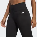 Calza larga de entrenamiento Adidas Essentials, color negro, con cintura alta, tejido estilizado y tecnología AEROREADY.