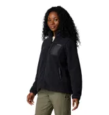 Campera polar Columbia color crema, con cierre frontal completo, cuello alto, bolsillos laterales y bolsillo en el pecho con cierre de velcro.